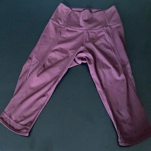 LULULEMON CROPPED PANT